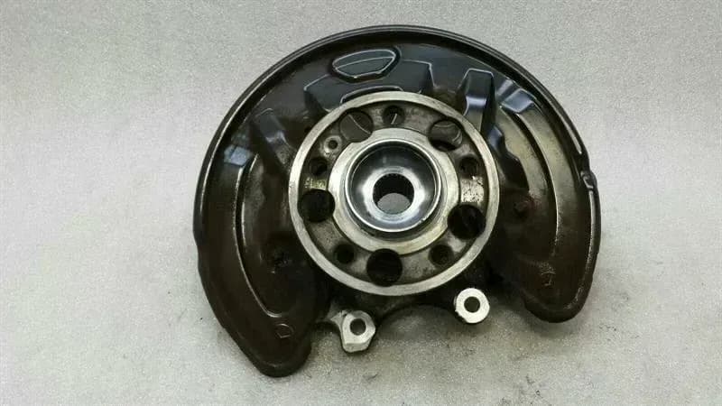 MERCEDES-BENZ Mercedes GLC X253 Right Rear Hub A2133500241 Wheel Bearing Housing Rear Right