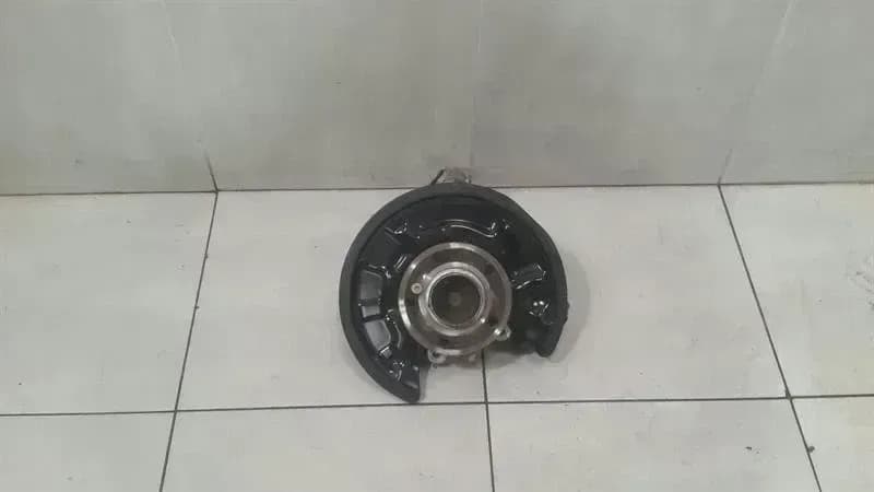 Mercedes A Class W176 Right Rear Hub A2463503641 Wheel Bearing Housing Rear RE OM651