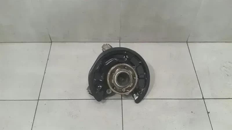 MERCEDES-BENZ Mercedes A Class W176 Left Rear Hub A2463503541 wheel bearing housing rear LI OM651