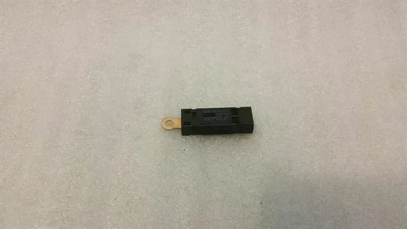 Mercedes A Class W176 Aerial / Antenna A1568200089 Antenna Suppression Filter