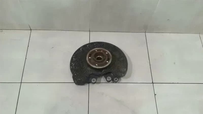 Mercedes ML W166 Right Rear Hub A1663500508 Wheel Bearing Housing Rear Right