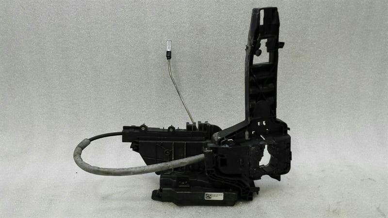 Mercedes V-class W447 FLH door lock A4477200435 door lock RIGHT HANDLE RHD