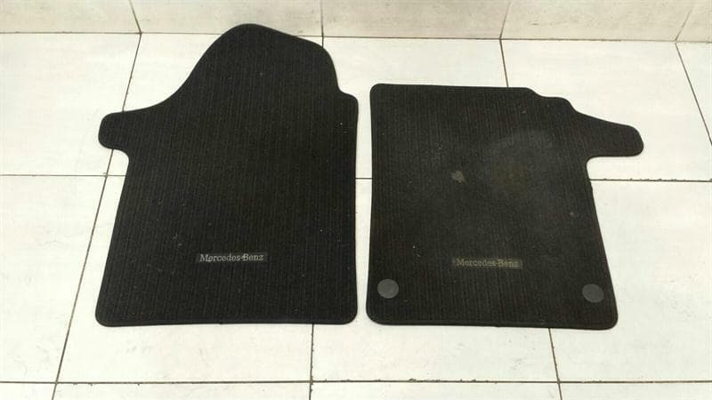 Mercedes V-class W447 Floor Matte A4476808500 Trim RIGHT HANDLE RHD