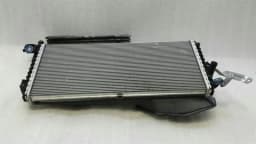 PORSCHE Porsche Boxster 718 left water radiator 982121252 water cooler radiator left B4T — thumbnail 8