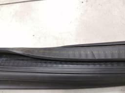 PORSCHE Porsche Boxster 718 windshield header seal 98153707704 bracket sealing profile — thumbnail 3