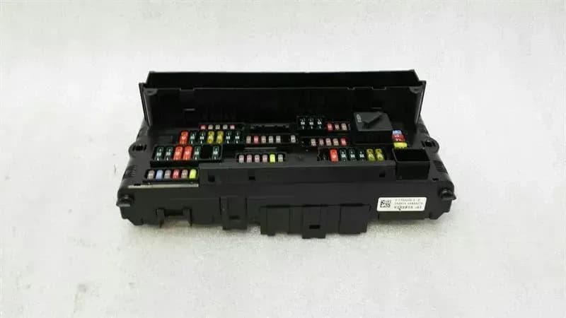 BMW 5 Series F10 528i Fuse Box 9252815 Fuse Box