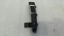 BMW BMW 5 Series F10 F06 528i RHD Stability Comfort PDC Switch 9202951 Right Hand Drive — thumbnail 5
