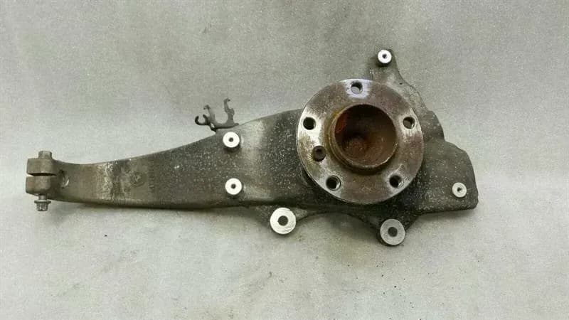 BMW BMW 5 Series F10 528i Right Front Hub 31216775770 Wheel Bearing Housing Front Right