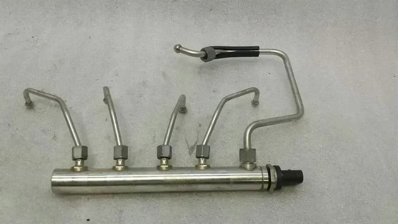 BMW BMW 5 Series F10 528i Fuel Rail 7585411 Fuel Injection Moulding Pipe Manifold N20B20A