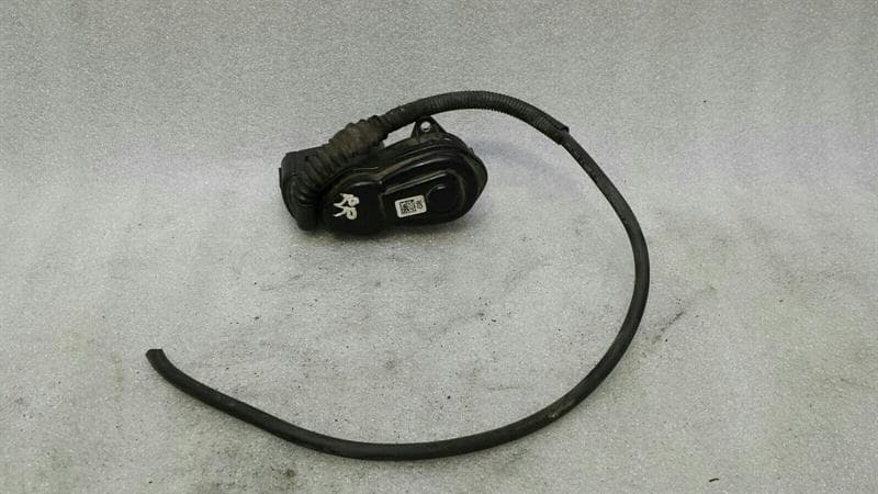 BMW BMW 5 Series F10 Right Park Brake Engine 6794618 ACTUATOR PARKING BRAKE RIGHT