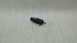 BMW BMW 5 Series F10 528i Washer Fluid Pump 6934160 Washwater Pump — thumbnail 1