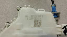 AUDI Audi A3 8V RHD front right door lock 8X2837016B right hand drive — thumbnail 2