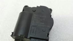 AUDI AUDI A3 8V FACELIFT VENT FLAP ENGINE 5Q0907511L SERVO MOTOR — thumbnail 2