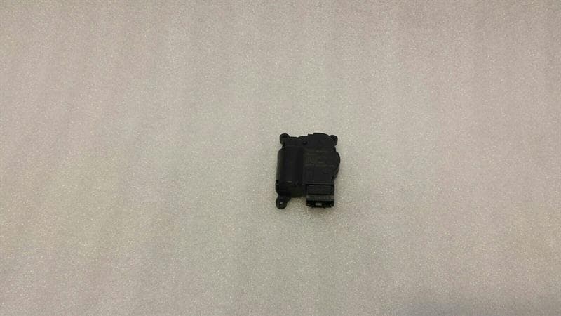 AUDI AUDI A3 8V FACELIFT VENT FLAP ENGINE 5Q0907511L SERVO MOTOR