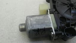 AUDI Audi A3 8V RRH door window motor 5Q0959802 window regulator motor rear right — thumbnail 5