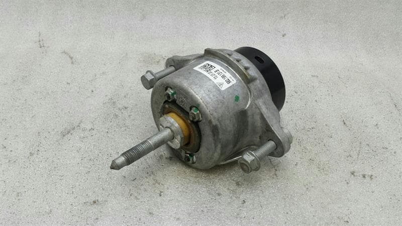 PORSCHE Porsche Cayman 718 engine mount 982199131B engine mount