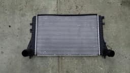 AUDI Intercooler Audi TT VW EOS GOLF 6 Polo Touran Intercooler 1K0145803AF 09 — thumbnail 1