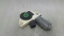 MERCEDES-BENZ Mercedes W205 right door window motor A0009066206 window regulator motor right — thumbnail 1