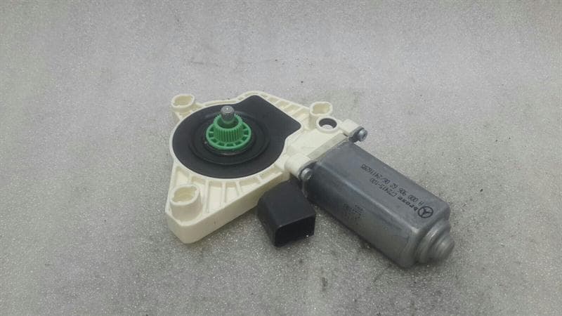 Mercedes W205 right door window motor A0009066206 window regulator motor right