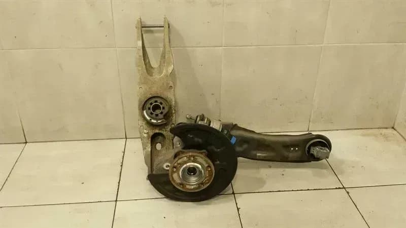 MERCEDES-BENZ Mercedes X156 Right Rear Hub A2463503441 Wheel Bearing Housing Rear Right 4 MATIC