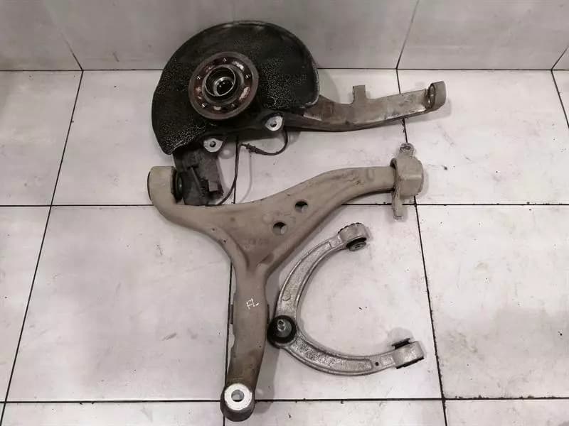 Mercedes GLE W166 Left Front Hub A1663300920 Wheel Bearing Housing Front Left