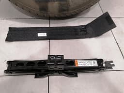 FORD Ford Ranger P375 MK4 WILDTRAK SAVER KIT GB3C-1007-A1A Jack — thumbnail 7
