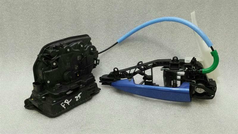 BMW X1 F48 front right door lock 7281936 door lock front right complete