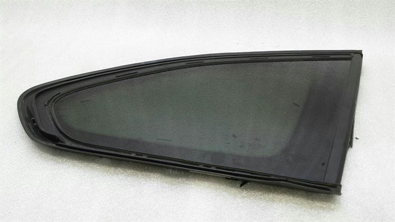BMW BMW X1 F48 Right Rear 1/4 Glass 7406874 Door Window 1/4 Rear Right Tinted
