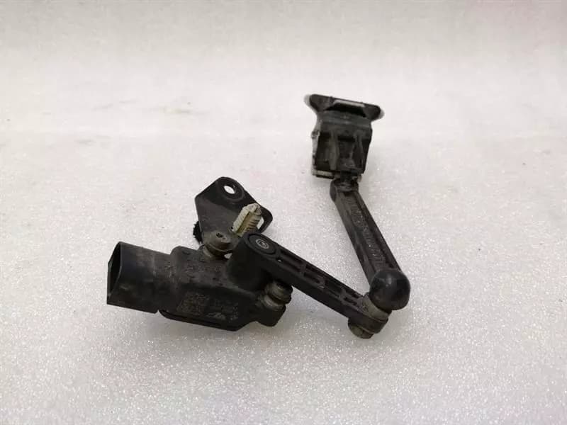 BMW BMW X1 F48 6870200 LEVEL LEVEL Sensor