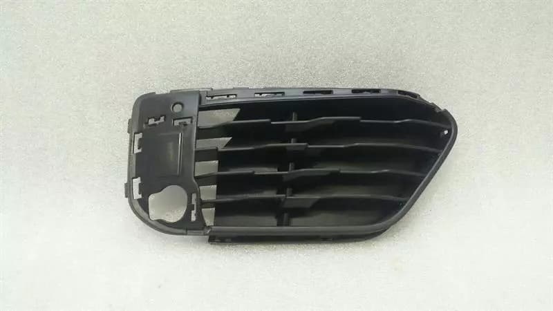BMW BMW X1 F48 front bumper grille right 7354778 grille front right