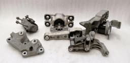 LAND ROVER LAND ROVER RANGE ROVER EVOQUE Engine Mount LR024730 Motor Mount LR030745 — thumbnail 3