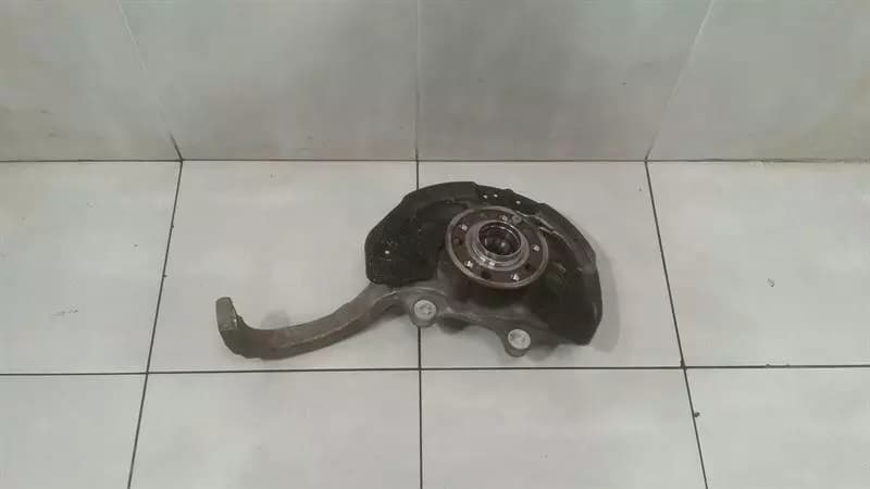 Mercedes E Class W213 Right Front Hub A2133324800 Wheel Bearing Housing Front Right.