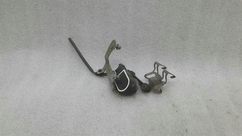 Mercedes E Class W213 Xenon Level Sensor A0009053704 Level Sensor Level.