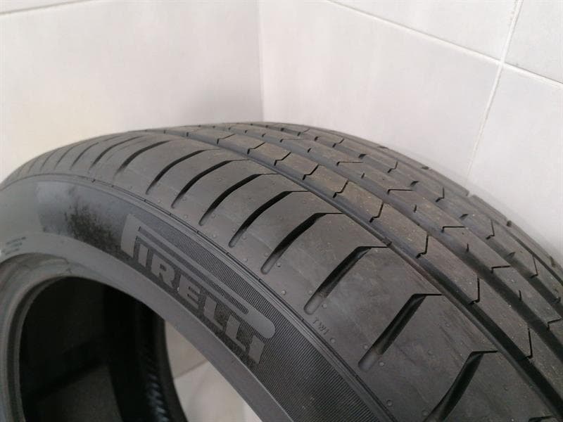 MERCEDES-BENZ NEW PIRELLI P ZERO DOT 0321 285/40-ZR22 MFS