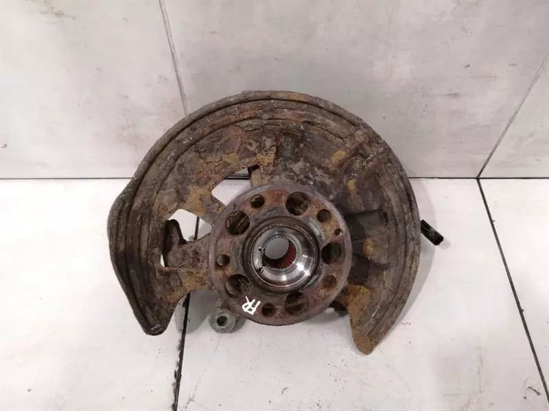MERCEDES-BENZ Mercedes A45 AMG W176 Right Front Hub A1763300600 Wheel Bearing Housing Front Right
