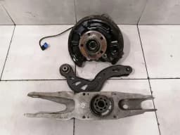 MERCEDES-BENZ Mercedes A Class W176 A45 AMG RRH Hub A1763500600 Wheel Bearing Housing Rear Right — thumbnail 1