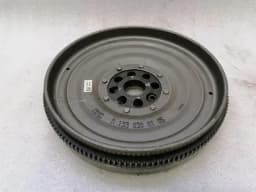 MERCEDES-BENZ Mercedes A45 AMG DCT DKG W176 Flywheel A1330300105 flywheel M133 — thumbnail 1