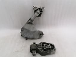 MERCEDES-BENZ Mercedes GLA45 AMG X156 Engine Mount Set A2702230002 Engine Holder M133 — thumbnail 1