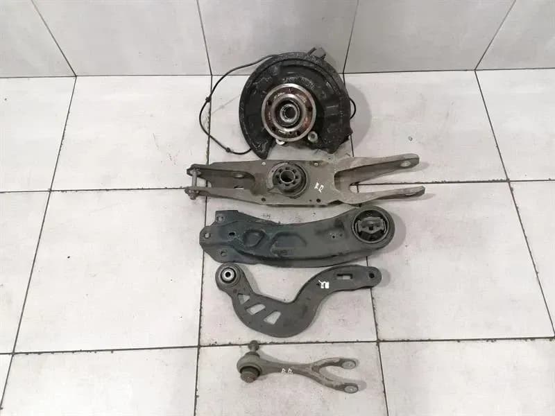 Mercedes A Class W176 A45 AMG RRH Hub A1763500600 Wheel Bearing Housing Rear Right
