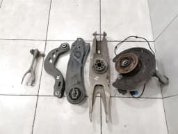 MERCEDES-BENZ Mercedes A Class W176 A45 AMG RRH Hub A1763500600 Wheel Bearing Housing Rear Right — thumbnail 3