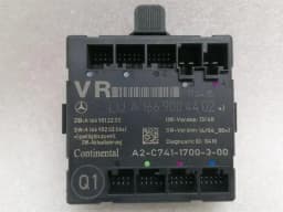 MERCEDES-BENZ Mercedes GLA X156 FRH door module A1669004402 door control unit front right — thumbnail 1