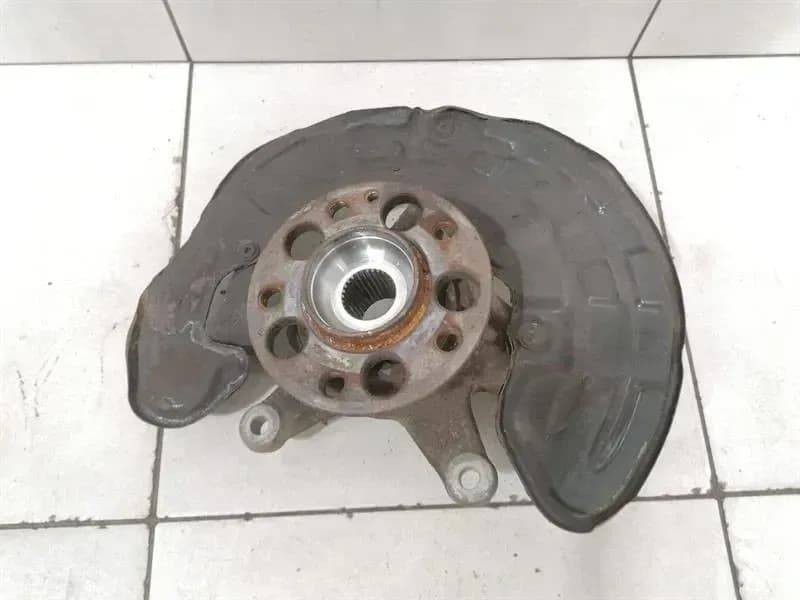 MERCEDES-BENZ Mercedes GLA45 AMG X156 Right Front Hub A1763320600 Wheel Bearing Housing Front Right