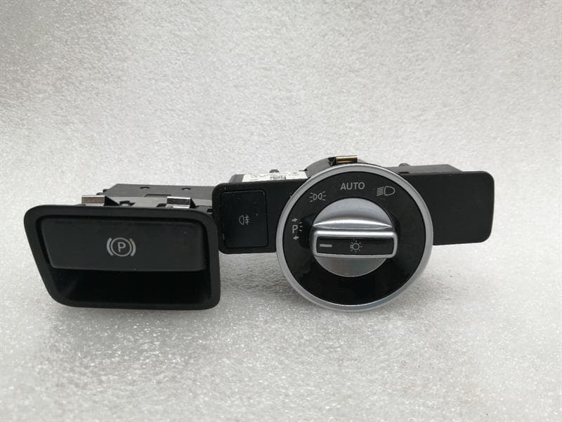 Mercedes GLA X156 Light Switch A2129050551 Light Switch
