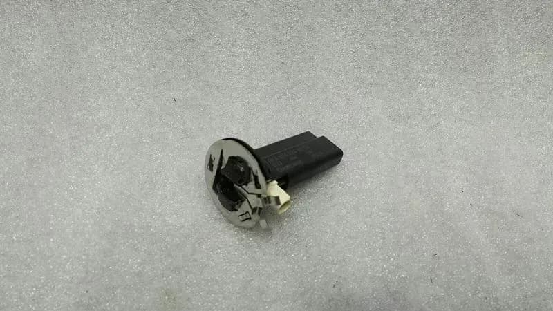 Mercedes C Class W205 C205 Aerial / Antenna A2048205575 Antenna