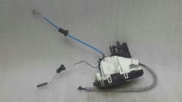 MERCEDES-BENZ Mercedes A45 W176 right door lock A1667200635 door lock front right — thumbnail 1