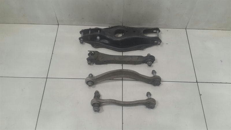 MERCEDES-BENZ Mercedes W205 RRH Wishbone Set A2043502206 Rear Right Wishbone Set C200