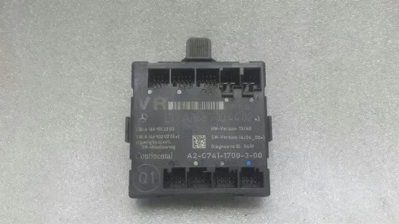 Mercedes A45 W176 right door module A1669004402 door control unit front right