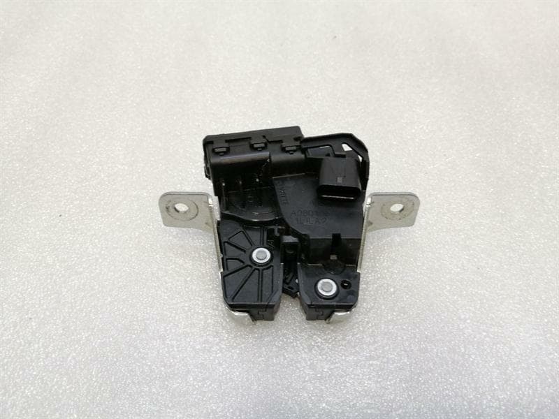 MERCEDES-BENZ Mercedes A Class W176 Boot Lock A0997400500 Tailgate Lock