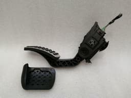 MERCEDES-BENZ Mercedes A45 AMG W176 Throttle Pedal (Electrical) A2463001904 Throttle Pedal — thumbnail 9