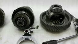 MERCEDES-BENZ Mercedes A45 AMG W176 Gearbox Differential Set A2463302000 Balancing Transmission — thumbnail 4
